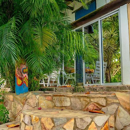 Kokrobite Gardens Restaurant And Guest House Dış mekan fotoğraf