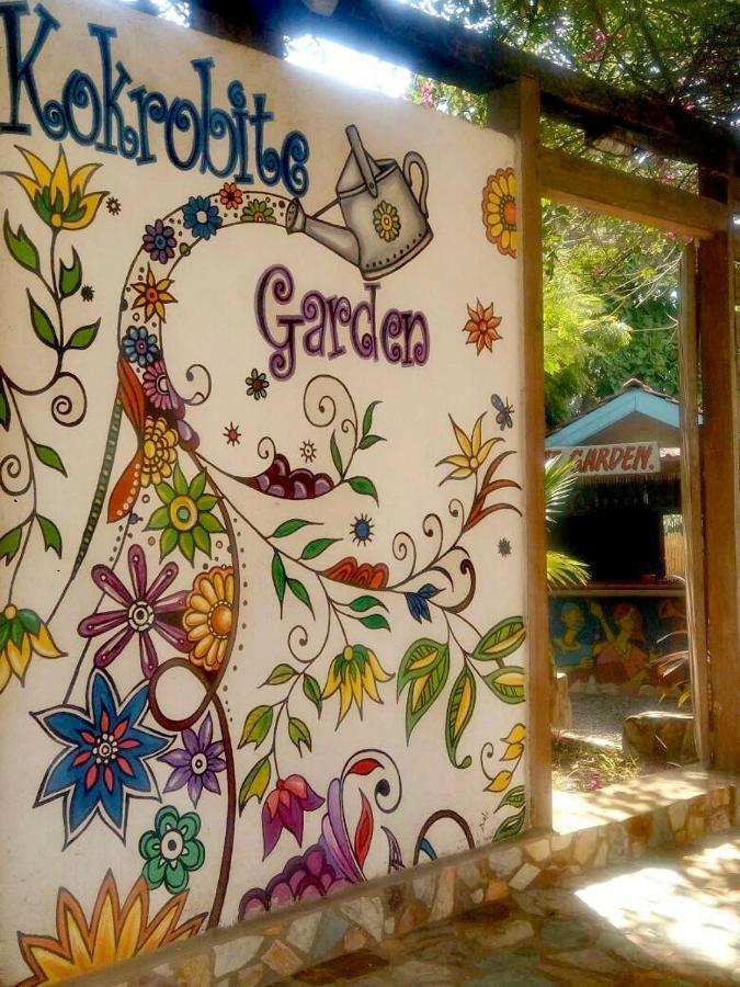 Kokrobite Gardens Restaurant And Guest House Dış mekan fotoğraf