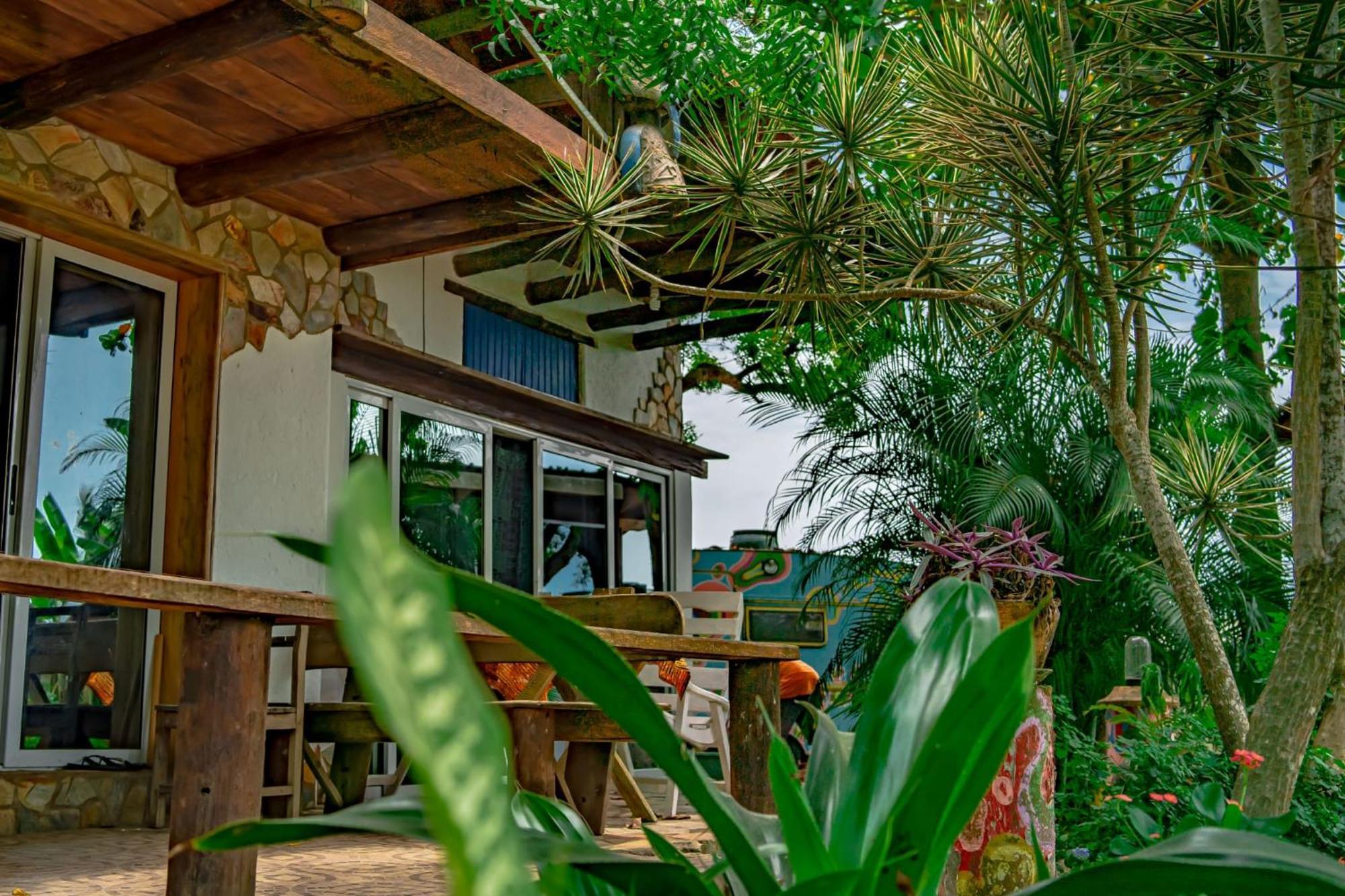 Kokrobite Gardens Restaurant And Guest House Dış mekan fotoğraf